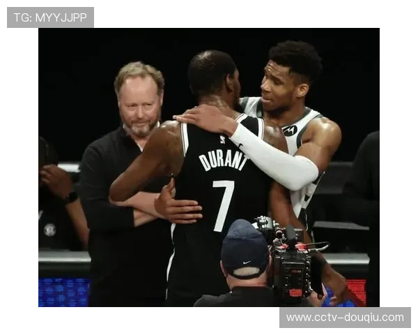 字母哥场均31+12数据领跑雄鹿，防守覆盖半径获Z-score+2.4评价